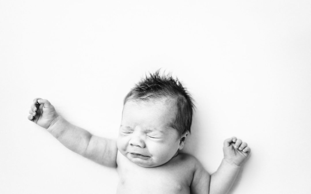 The Top 3 Things You Should Bring to a Newborn Portrait Session and 3 Things You Shouldn’t Worry About Having